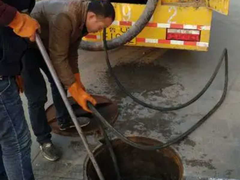 沈阳市沈北新区抽吸化粪池下水井清理化粪池清洗管道