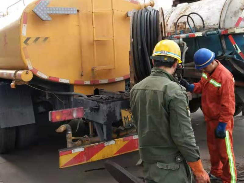 沈阳市沈北新区吸下水井抽化粪池疏通高压清洗管道清理化粪池隔油池