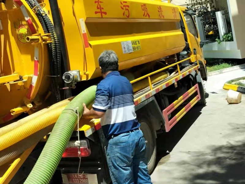 沈北新区清理化粪池（6吨车抽粪吸污）污水池清理清底