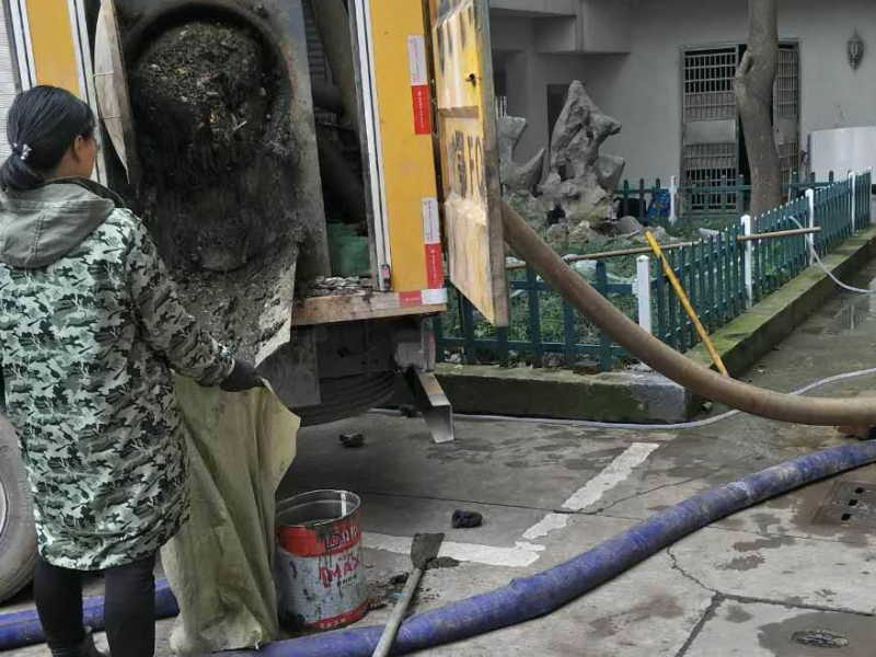 沈阳沈北新区专业清掏化粪池，抽下水井，高压清洗工业